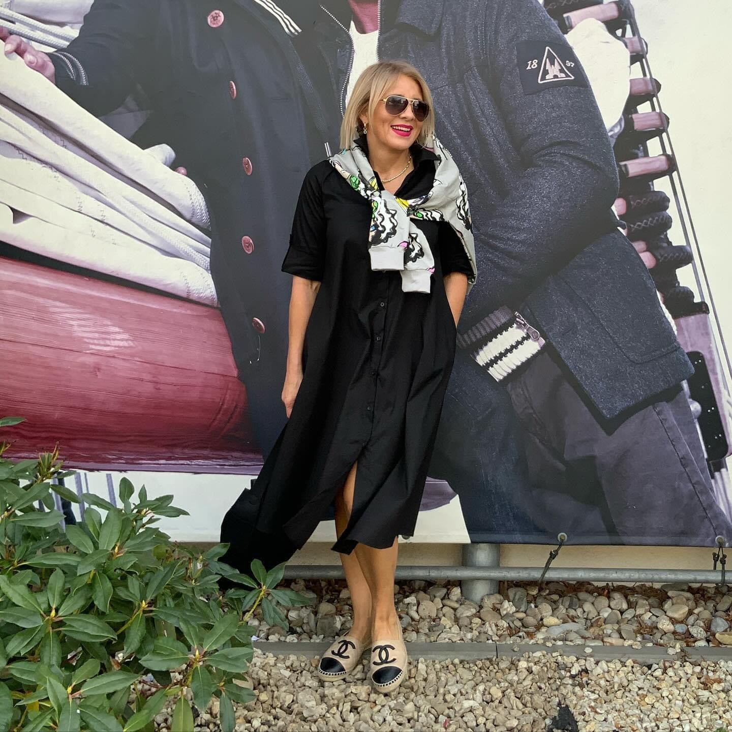 Hemdblusenkleid in Schwarz