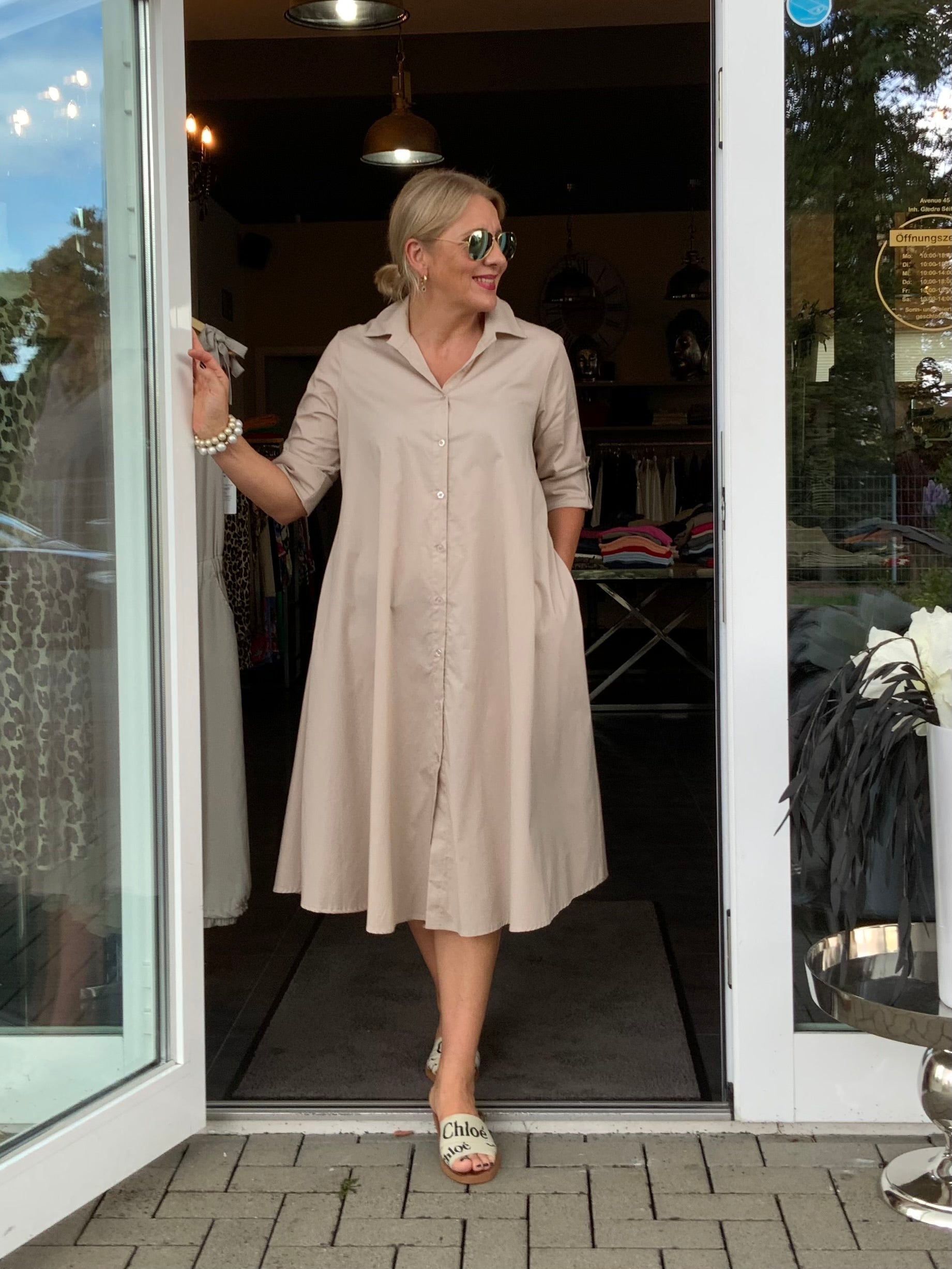 Hemdblusenkleid in Beige
